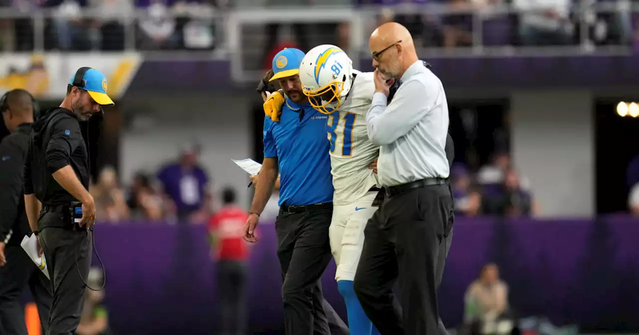 Chargers' Mike Williams tears ACL during Sunday's game, will miss remainder of season