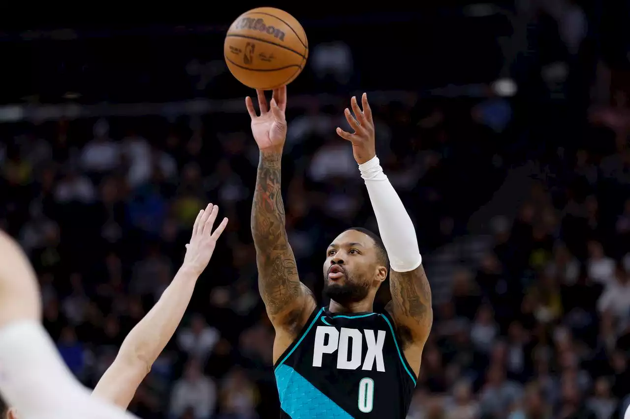 Damian Lillard traded to the Milwaukee Bucks; Portland Trail Blazers receive Deandre Ayton in 3-team deal: Report