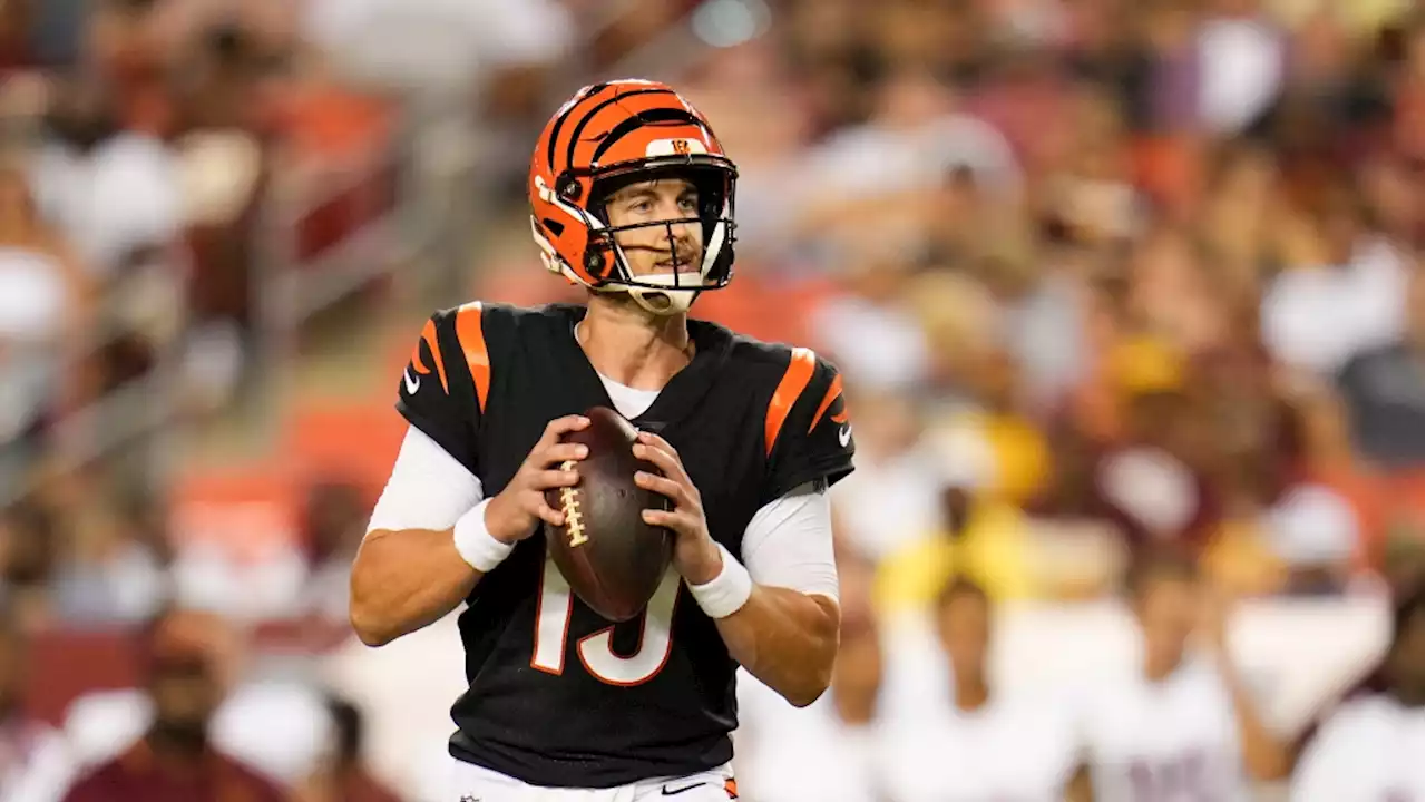 Jets sign veteran QB Trevor Siemian to their practice squad as a backup to Zach Wilson