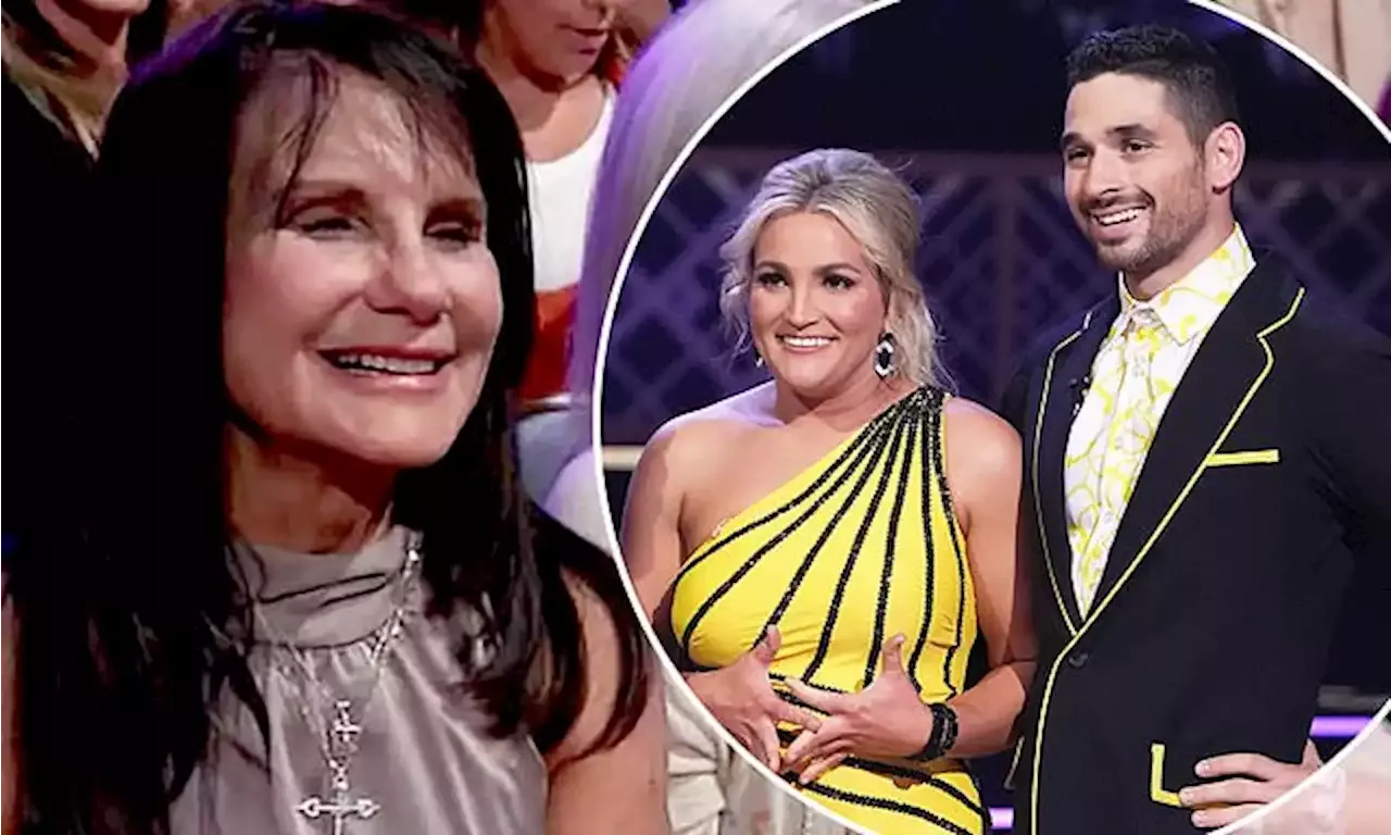 Britney Spears' Mom Supports Jamie Lynn on DWTS