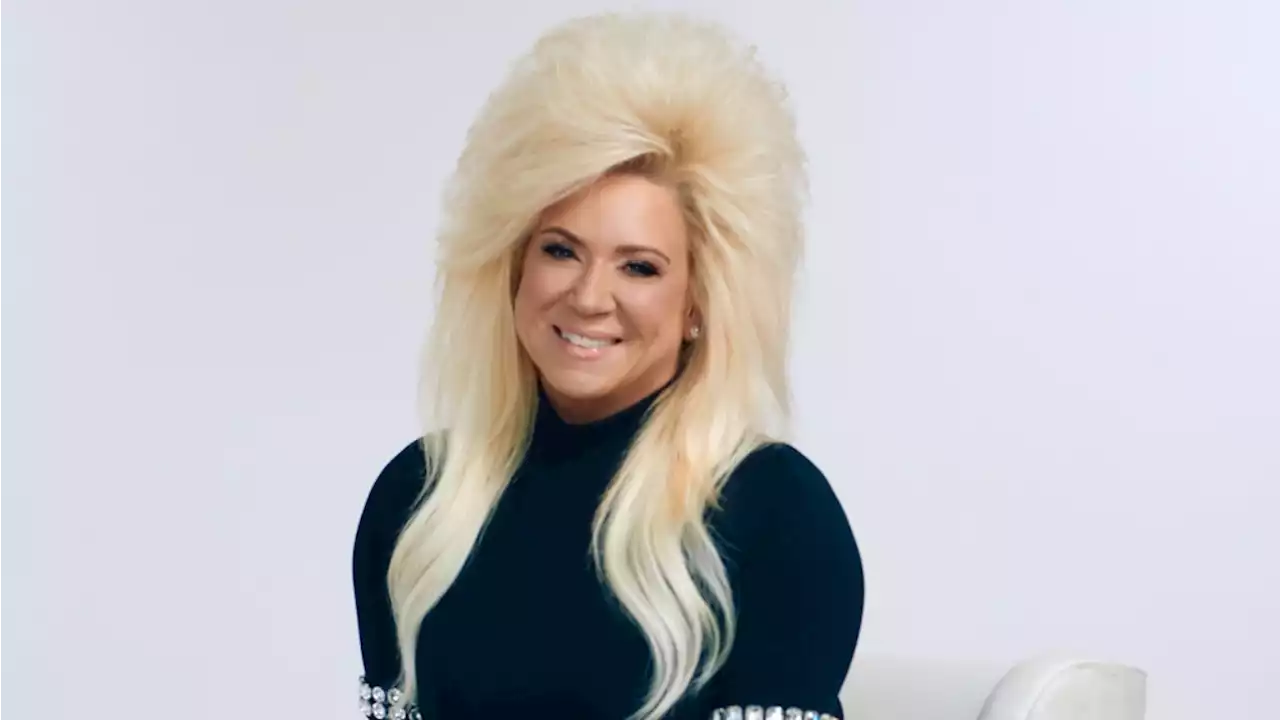 ‘Long Island Medium’ Star Theresa Caputo Moves To Lifetime For New Series