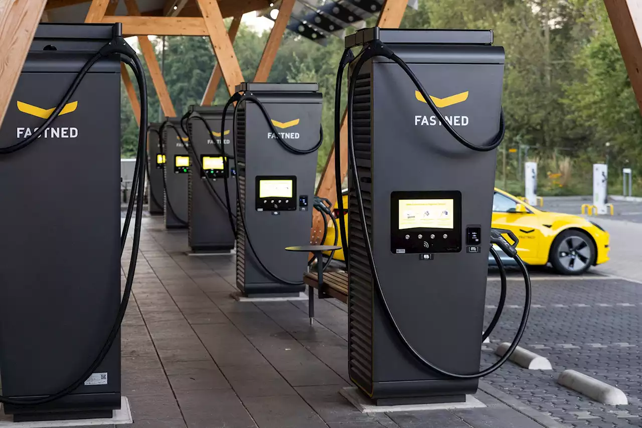 Fastned installiert 400-kW-Hypercharger in Hilden