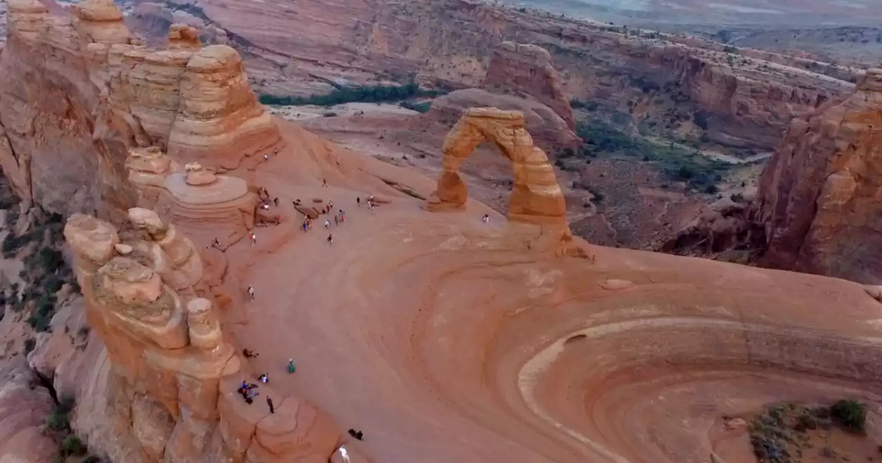 Cox calls on feds to pay Utah back if national parks stay open in shutdown