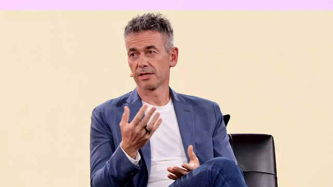 Warner Music Group CEO Says We Should Embrace AI in the Music Industry