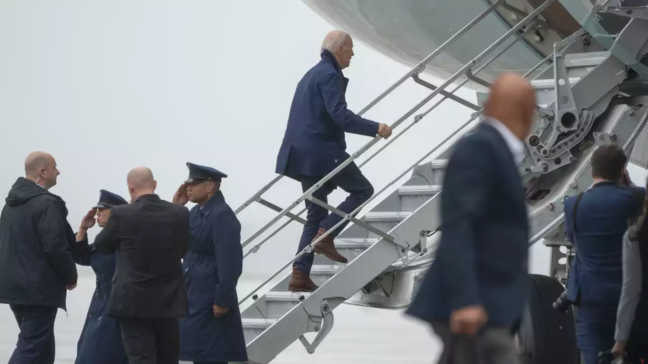 President Joe Biden now using short stairs to board Air Force One -