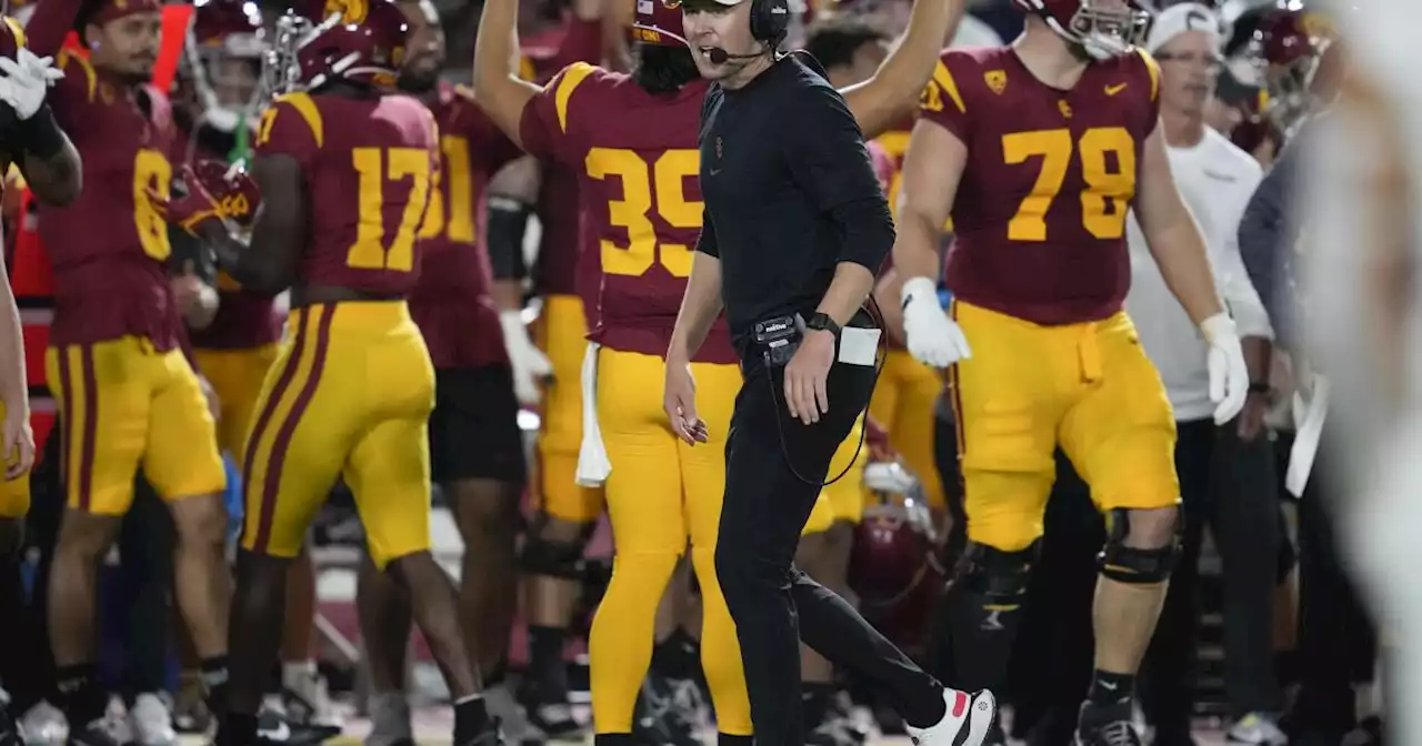 USC's Lincoln Riley and Colorado's Deion Sanders dole out flowers instead of barbs