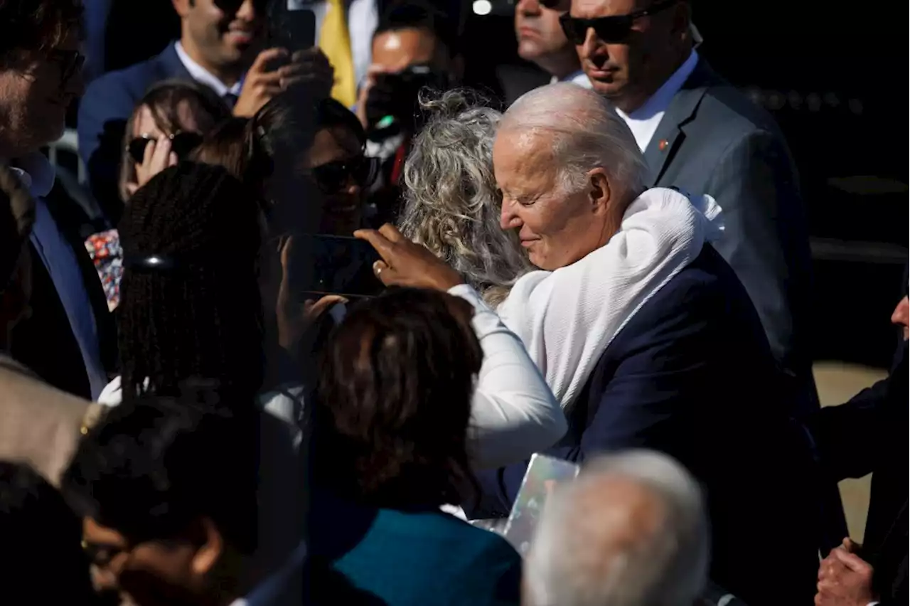 President Biden arrives at Moffett Field for campaign visit in Bay Area