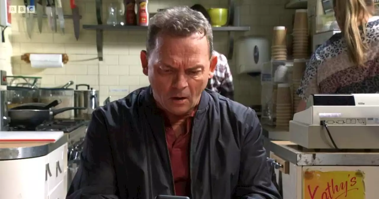 Billy stunned by texts from Stacey as Martin issues a threat in EastEnders