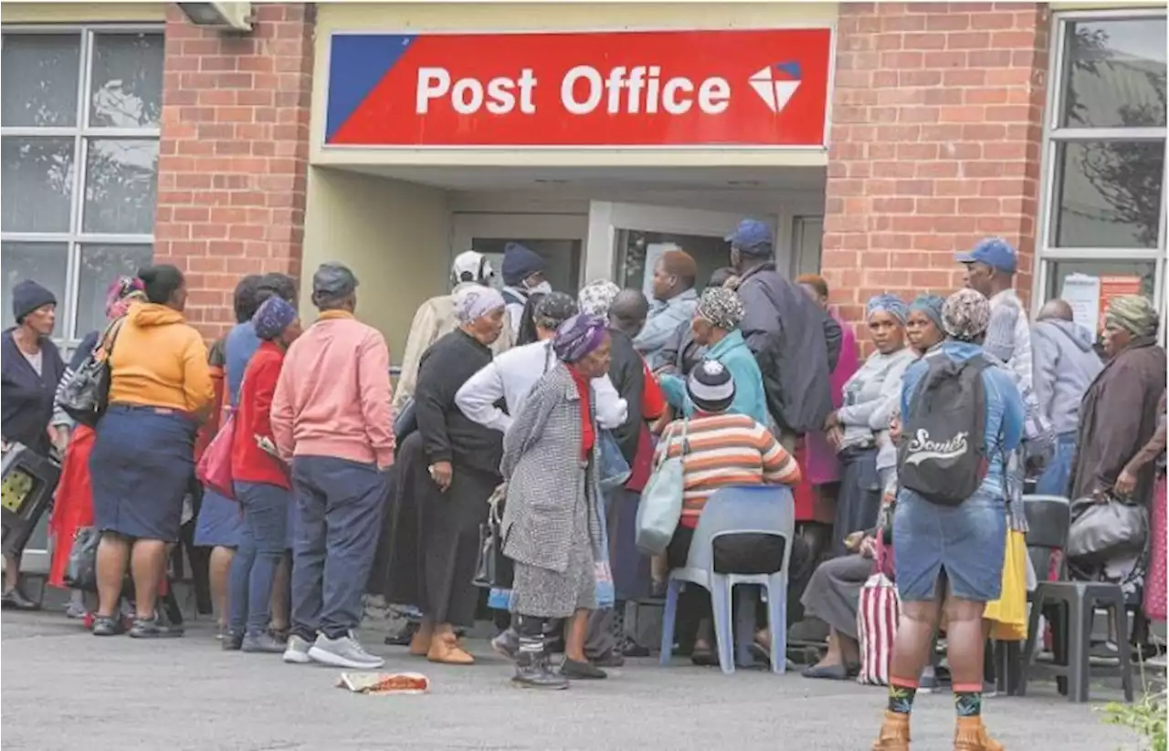 Postbank glitches: Hundreds of thousands of grant beneficiaries switching to Shoprite