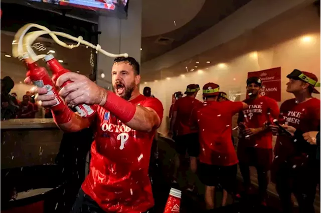 Phillies have the perfect playoff anthem in 'Dancing on My Own' — it's just  the wrong version