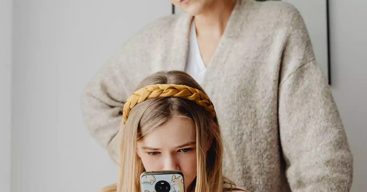 Parenting Daughters in the Age of Social Media