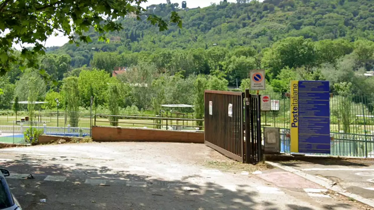 Incidente sul lavoro al circolo delle Poste: operaio precipita da un'impalcatura, è grave