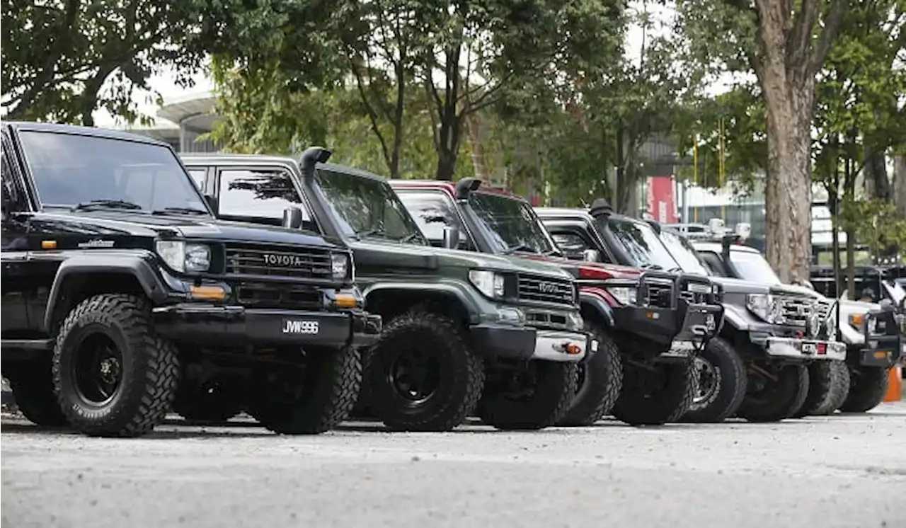 Over 200 Malaysian Enthusiasts Bond Together To Pay Tribute To Iconic Ride