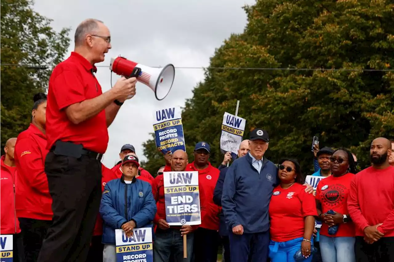 UAW plans to strike additional auto targets absent serious progress Friday -- source