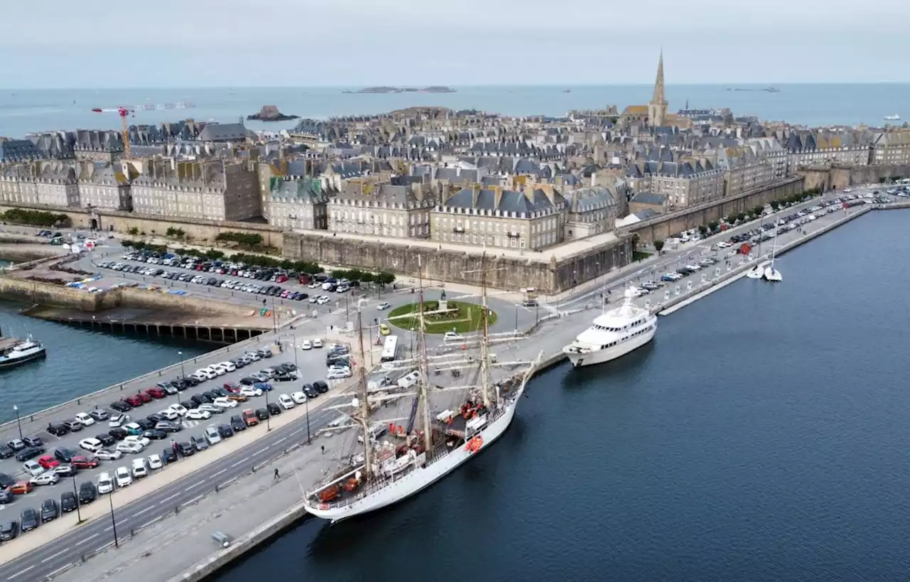 Le somptueux trois-mâts norvégien « Sorlandet » en escale à Saint-Malo