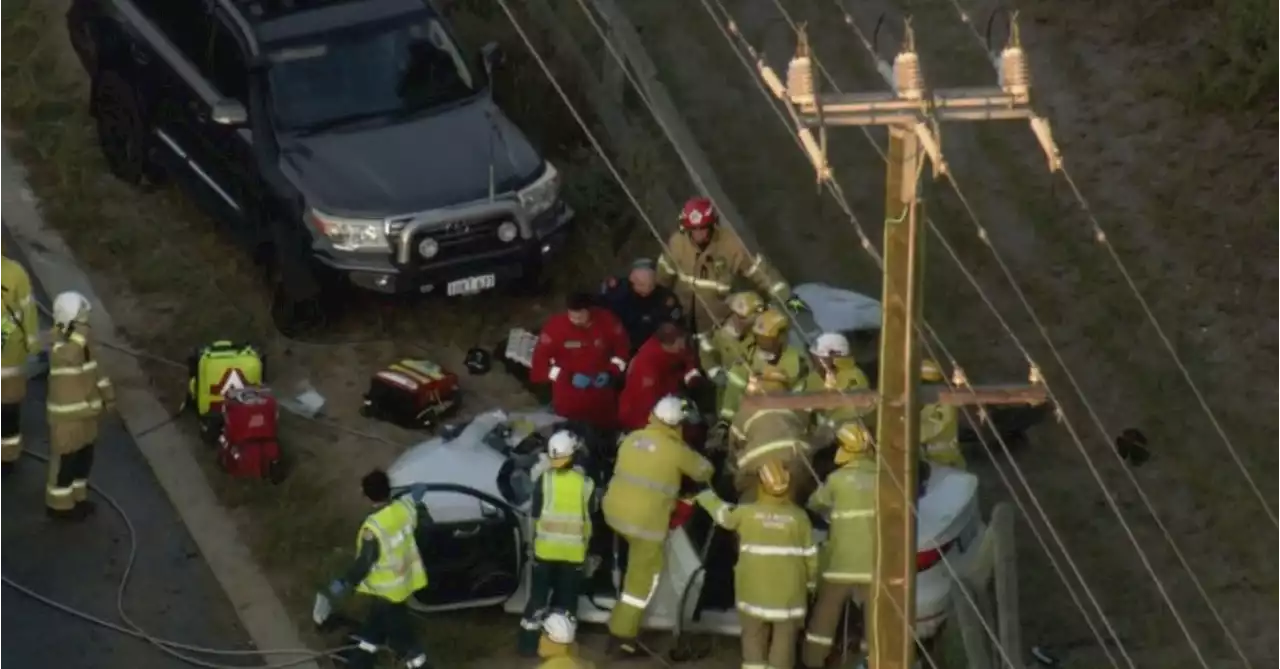 Three killed in head-on crash in southern Perth, two others injured