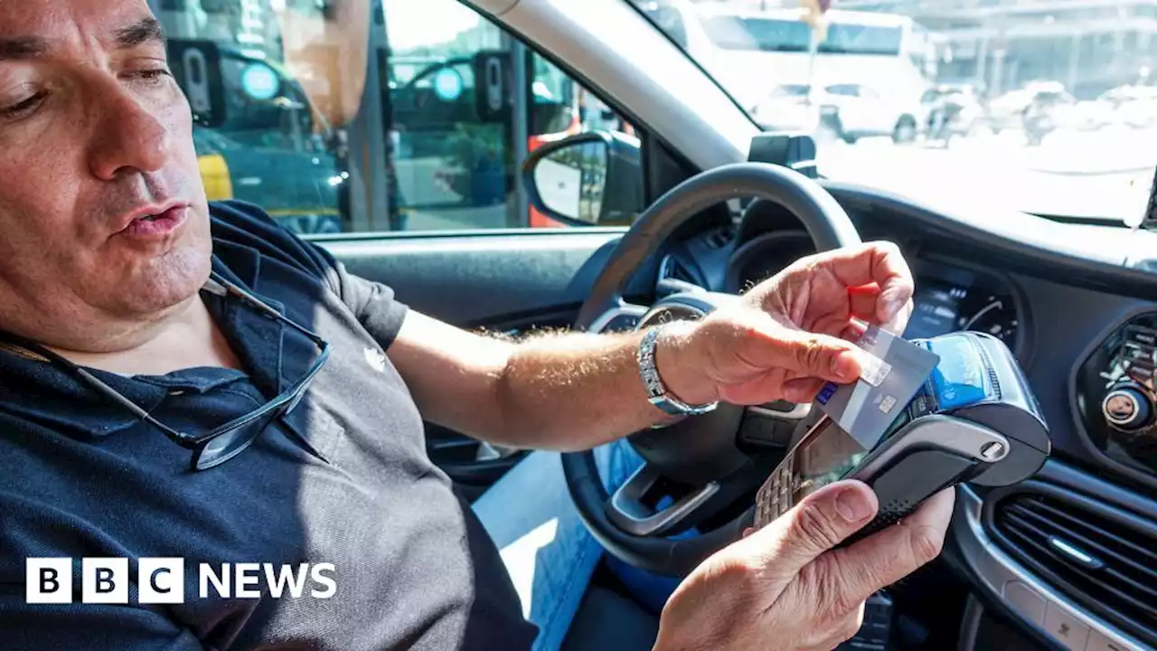 Taxi drivers in Kent may be forced to carry card machines