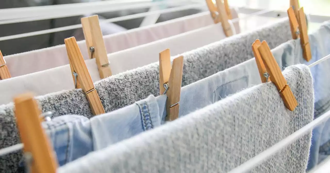 Clever trick for drying clothes without using a dryer or heating