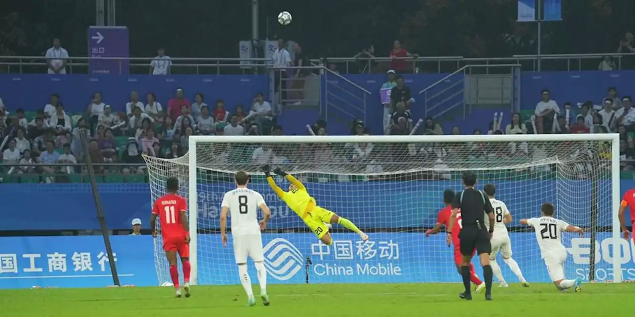 Cegah Banjir Gol, Ernando Ari jadi Pemain Terbaik Indonesia U-24 Saat Hadapi Uzbekistan