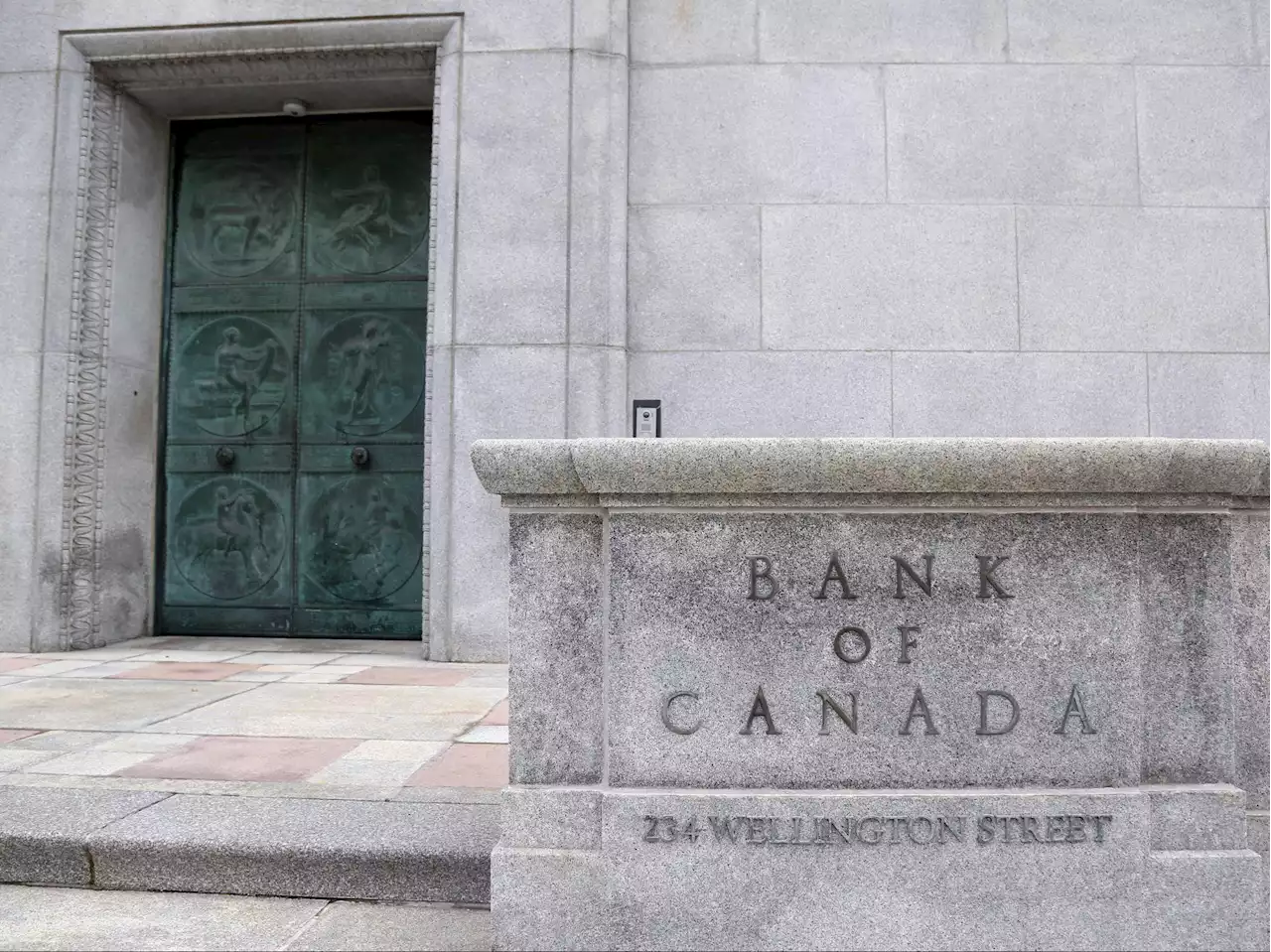 Canadian economy to get 'back on its feet' next year, Deloitte Canada says