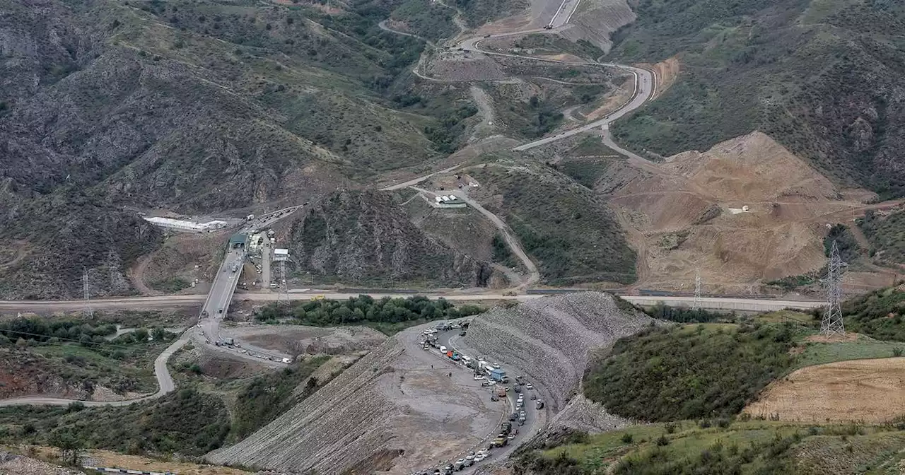 Halvparten av befolkningen har forlatt Nagorno-Karabakh