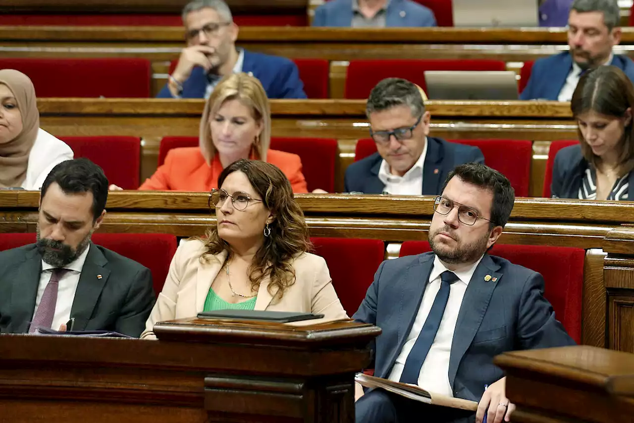 ERC y Junts piden que el Parlament avale condicionar la investidura de Sánchez al referéndum