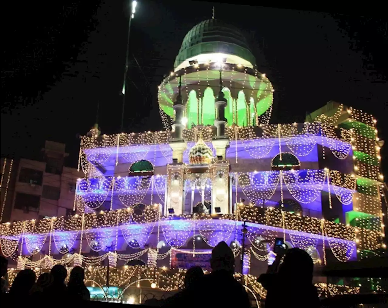 ملک بھر میں آج عید میلاد النبی ﷺ کا جشن مذہبی عقیدت و احترام سے منایا جائے گا