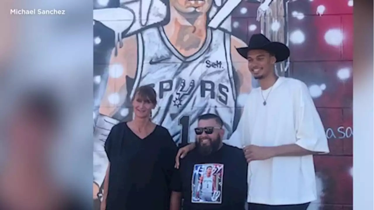 Victor Wembanyama surprises San Antonio artist who created mural honoring basketball prodigy