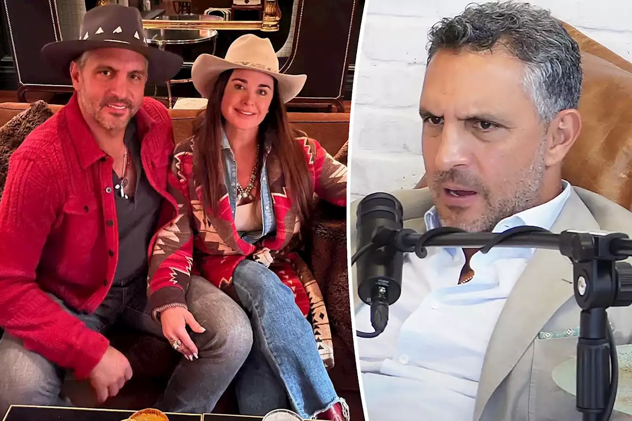 Mauricio Umansky insists he and Kyle Richards are ‘not separated’ amid marital woes