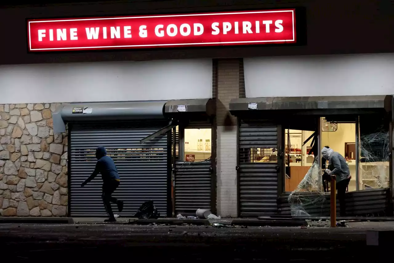 Fine Wine & Good Spirits stores in Philly close in wake of looting