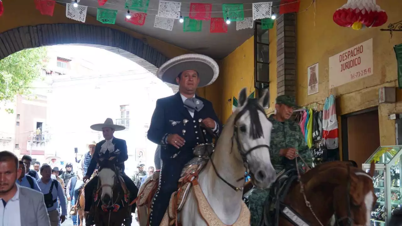 Con desfile del 28 de septiembre en Guanajuato conmemoran 213 años de la toma de la Alhóndiga