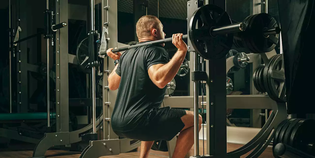 The Smith Machine Offers Some Key Benefits for Those New to Lifting