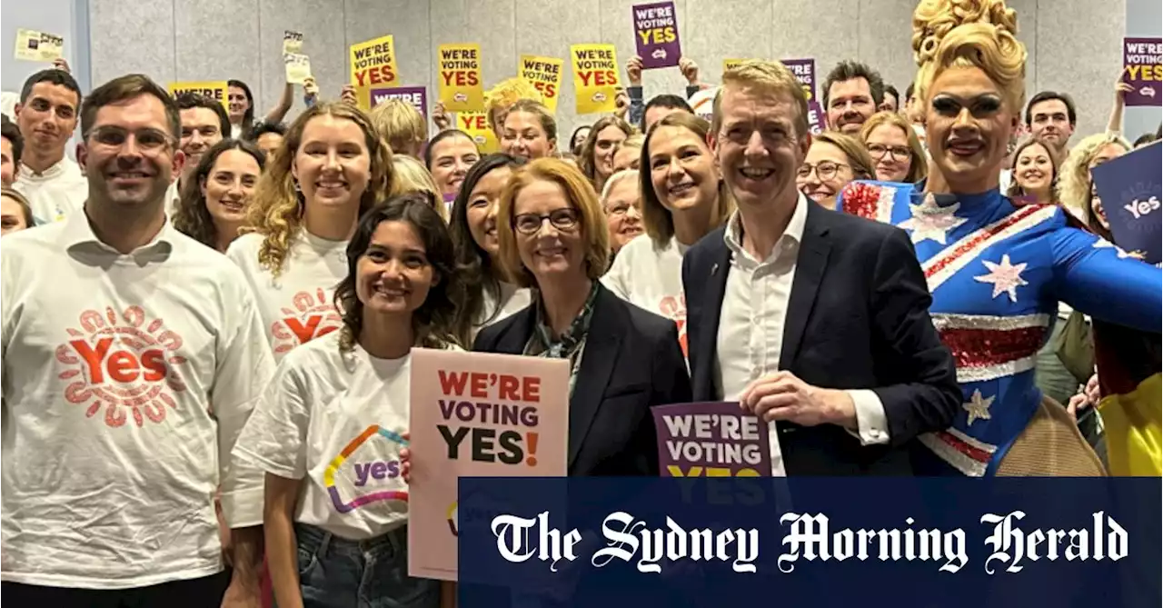 Australian expats at world’s largest voting booth urged to vote Yes