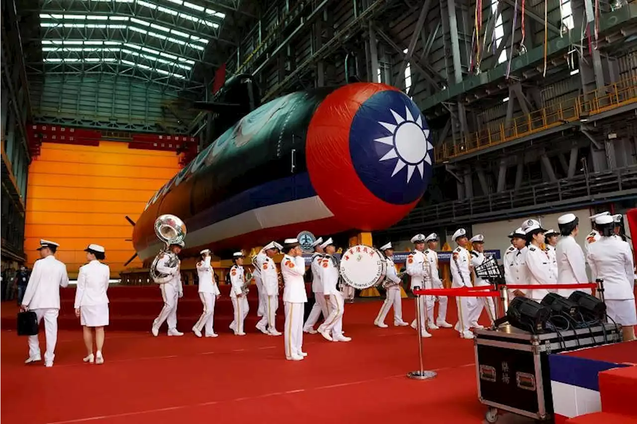 Taiwan unveils first domestically built submarine