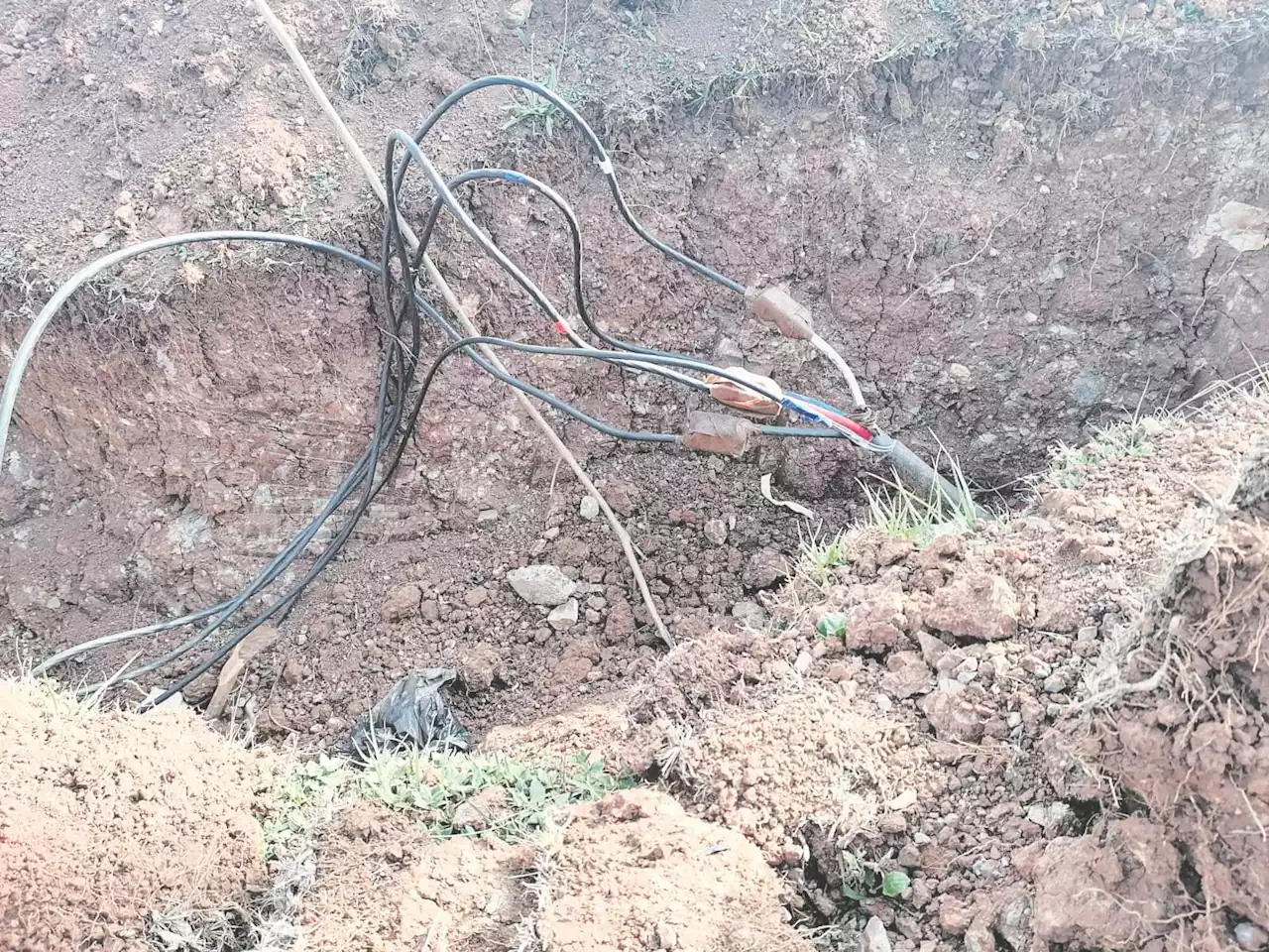 Exposed cables concern Orient Heights residents