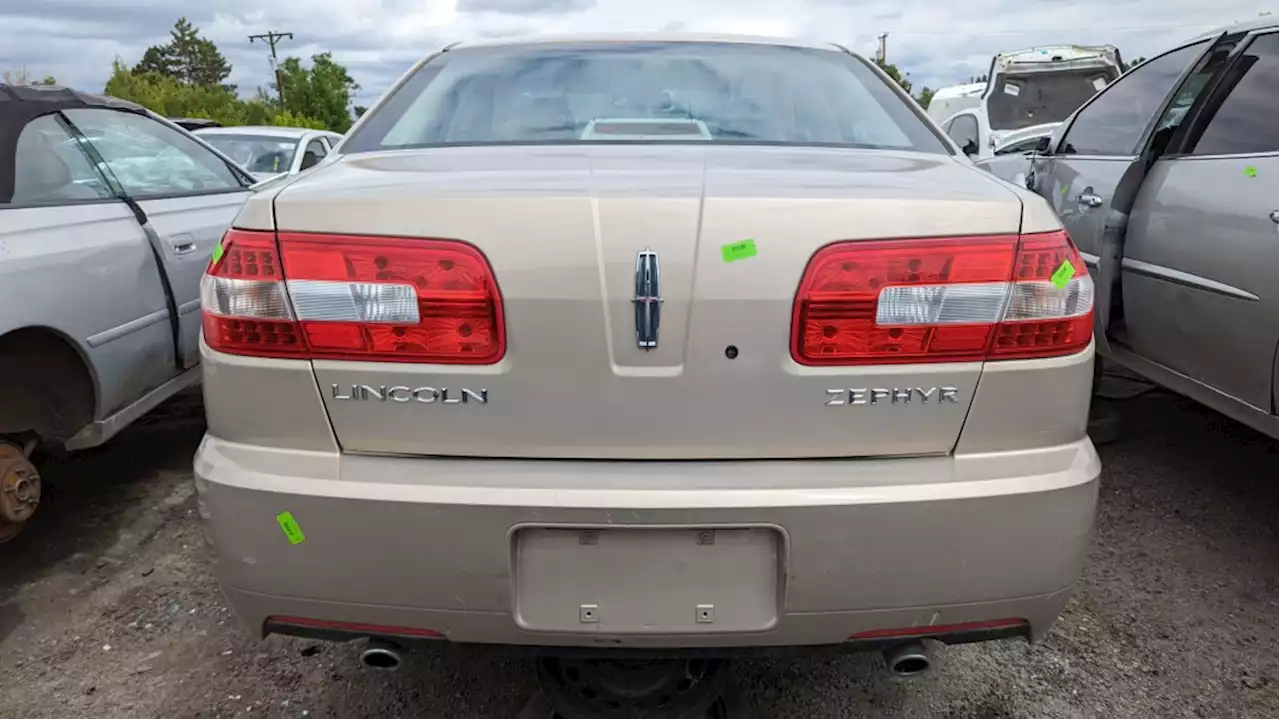 Junkyard Gem: 2006 Lincoln Zephyr