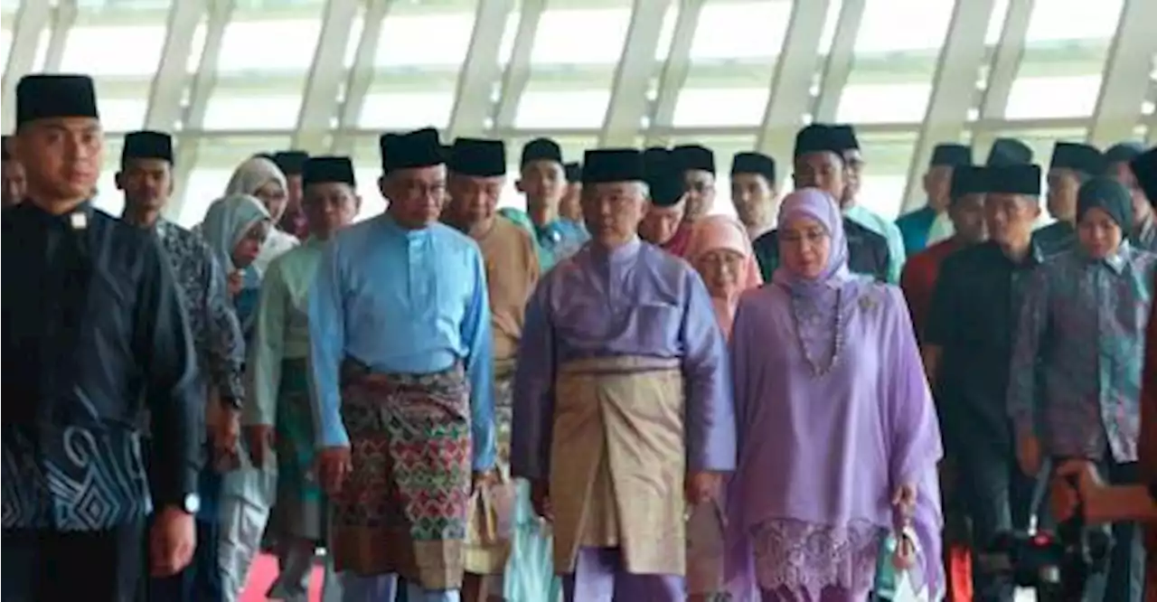 Agong calls on people to emulate Prophet’s noble character in speaking the truth