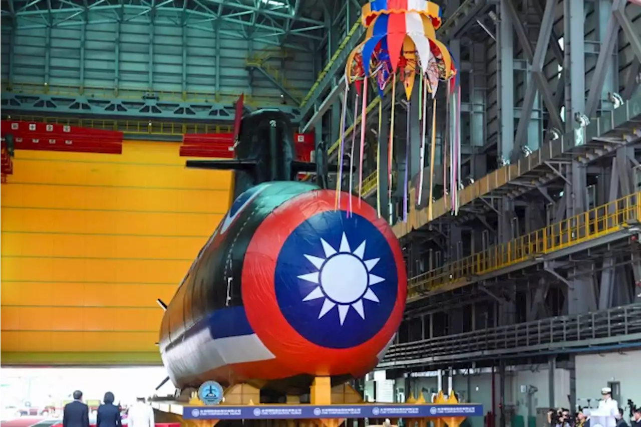 Sob tensões com Pequim, Taiwan revela primeiro submarino de produção local