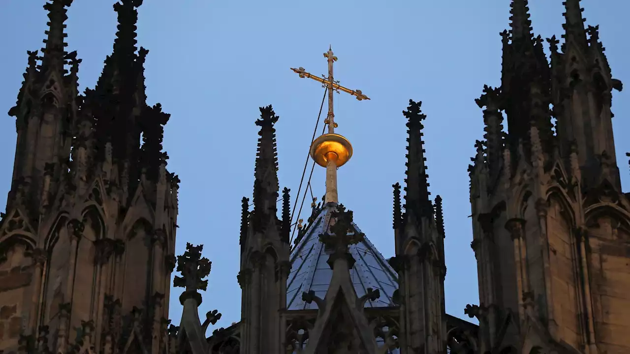 Pikante Zeugenaussage vor Gericht – Sexuelle Anzüglichkeiten im Erzbistum Köln ?