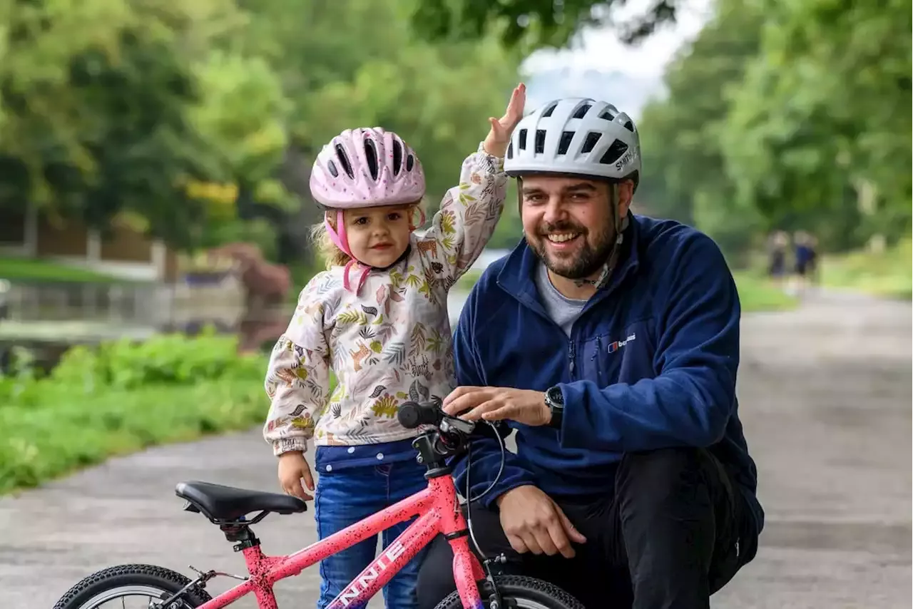 meet-the-three-year-old-yorkshire-girl-who-cycles-to-nursery-every-day