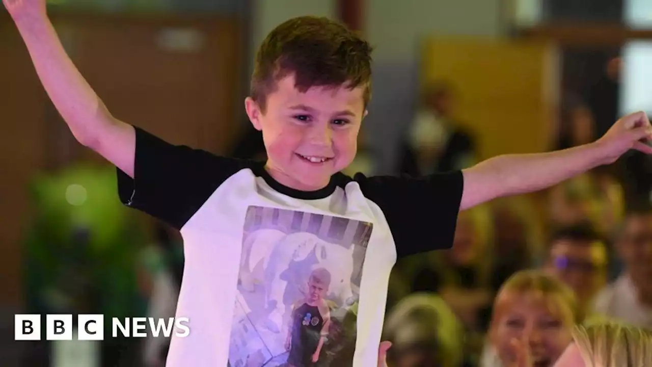 Ossett schoolboy bids £11k to win giant bear statue dedicated to him