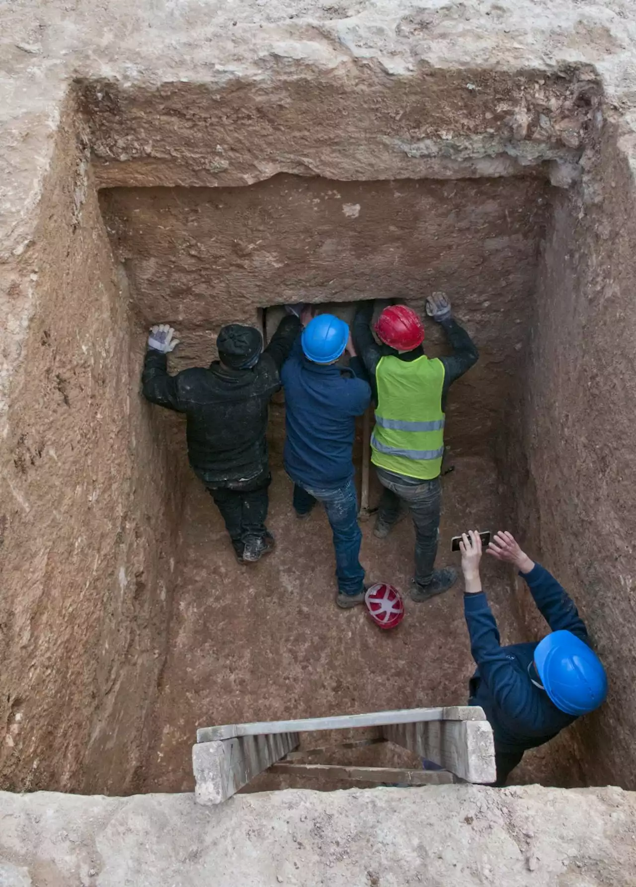 2,300-year-old tomb found in Israel may contain remains of Greek courtesan