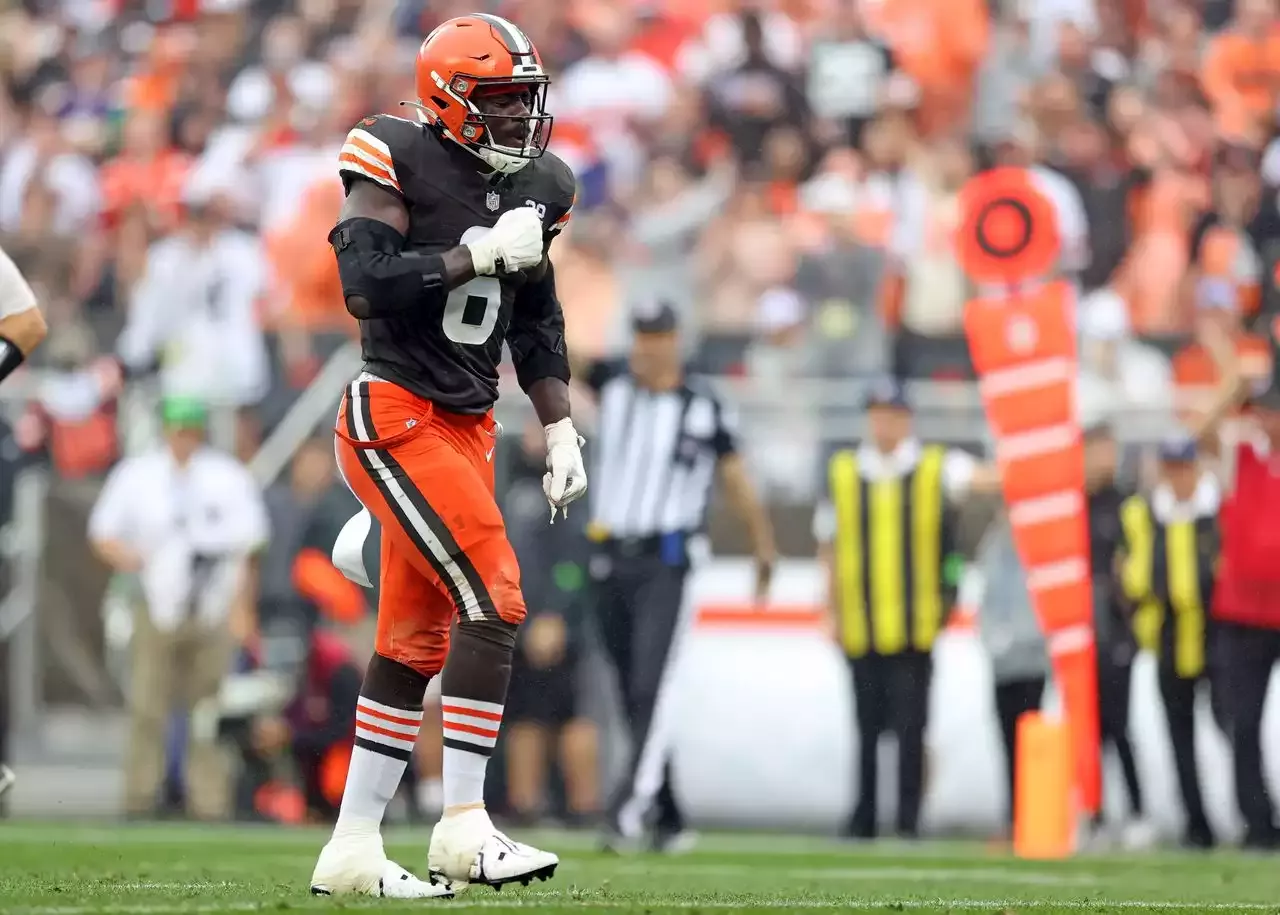 Next Gen Stats on X: Jeremiah Owusu-Koramoah showed off his range and  versatility, setting career-highs in tackles, defensive stops, and  pressures in the Browns loss to the Ravens. Owusu-Koramoah generated 3  hustle