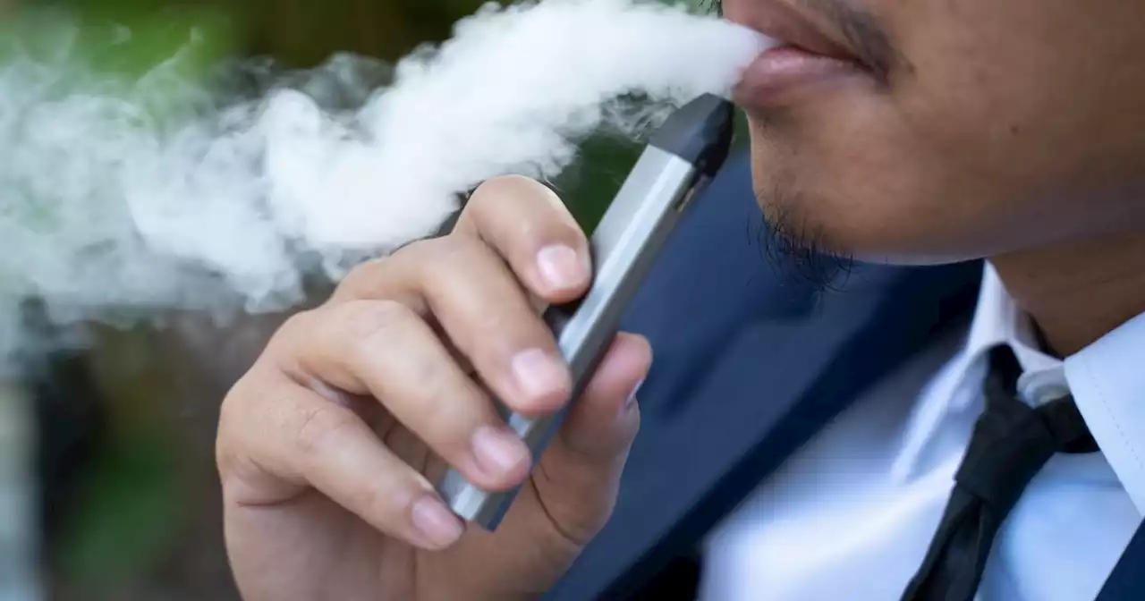 Surgeon warns vaping 'barbecues your lungs' and is 'more dangerous' than smoking