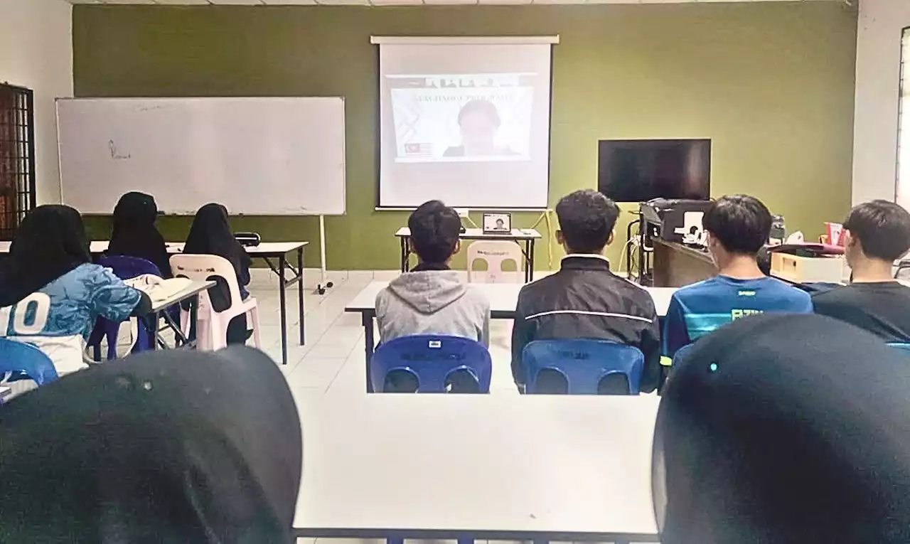 Virtual exchange with South Korean students