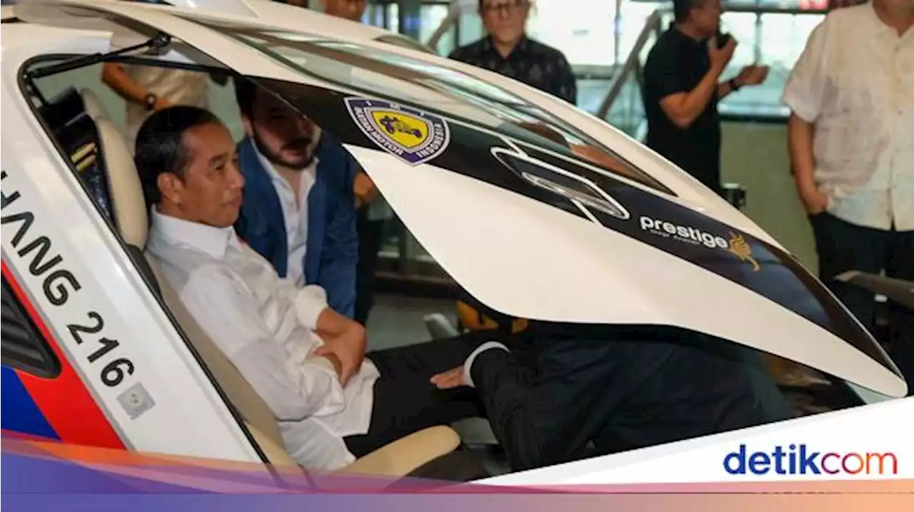 Mobil Terbang Rudi Salim Curi Perhatian Jokowi di Hub Space KAI Expo 2023