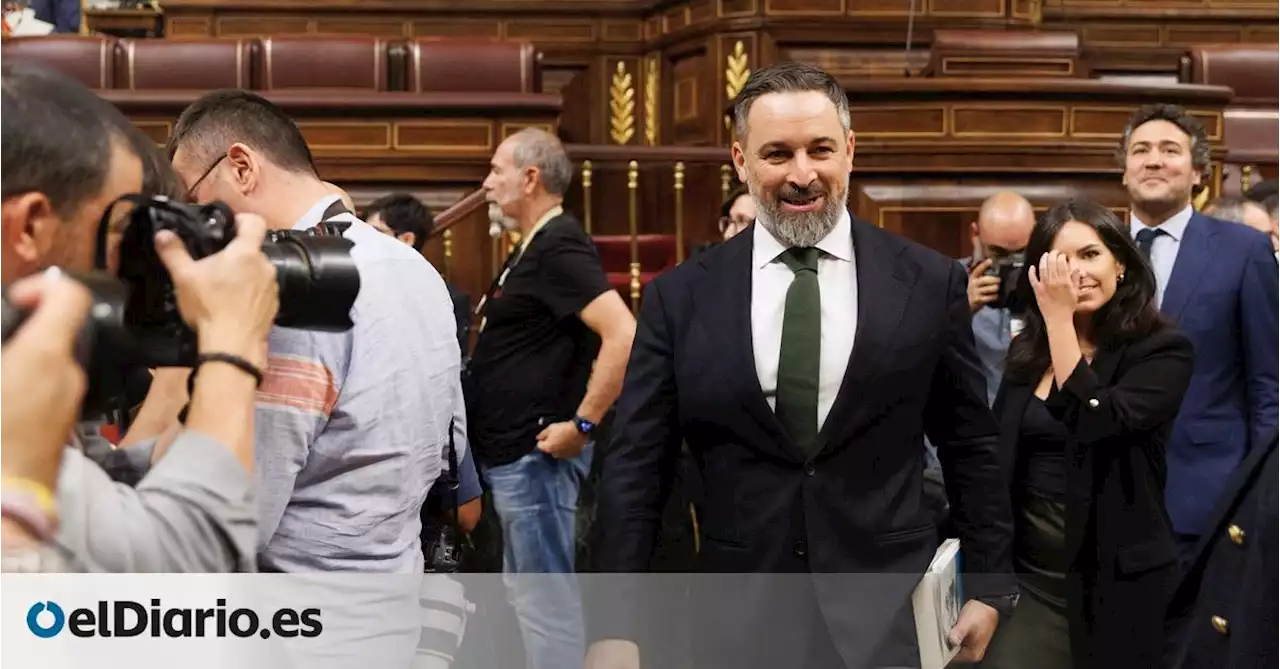 Abascal cambia su declaración en el Congreso y suma otros 18.000 euros de sueldo del grupo parlamentario