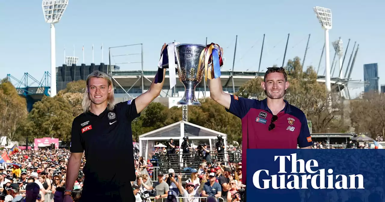 Splendour and spectacle of AFL grand final parade brings Melbourne to life