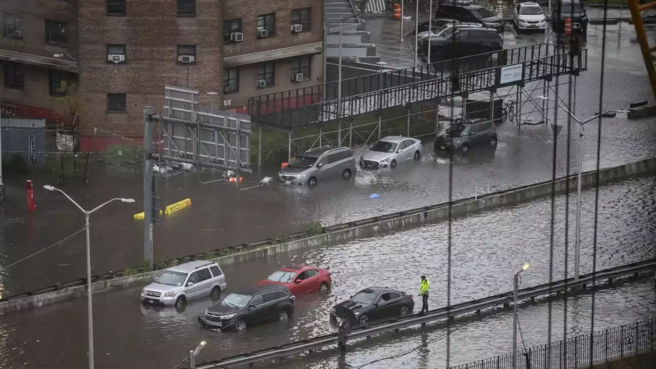 IMPACTANTES IMÁGENES: Nueva York bajo el agua tras torrenciales lluvias de anoche