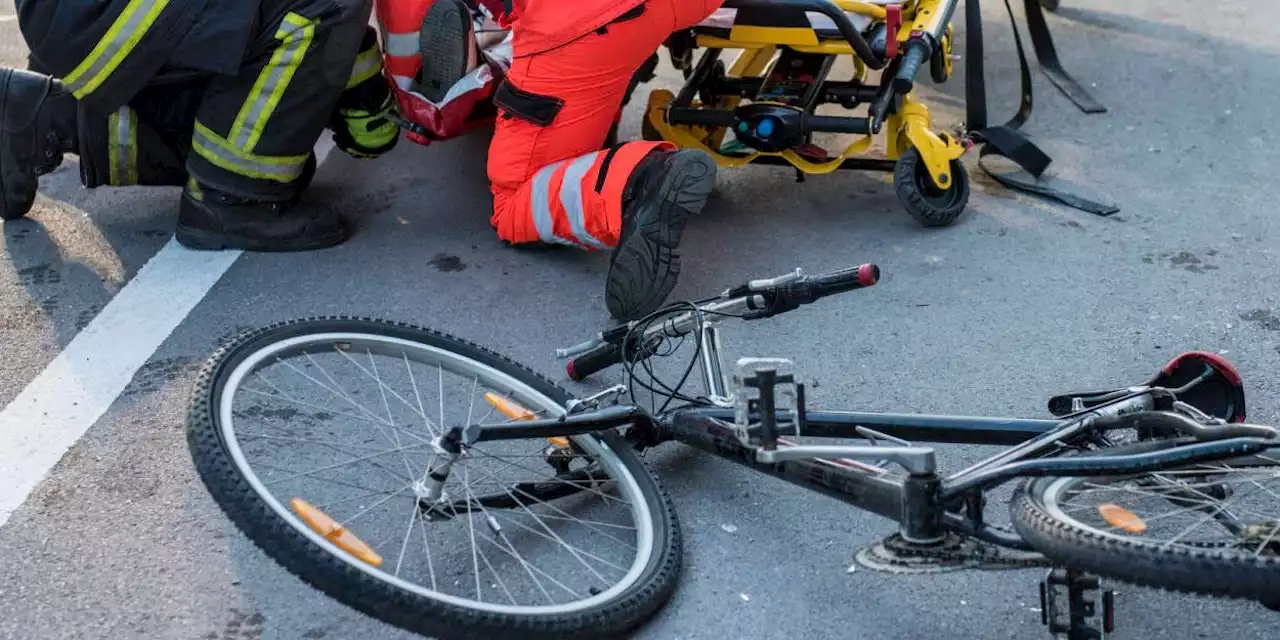 Autofahrer (20) erfasst Radler an Kreuzung in Graz